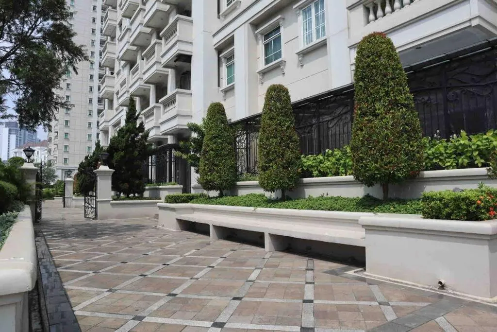 Image 6 of 2BR The Belleza at Permata Hijau 18th Floor