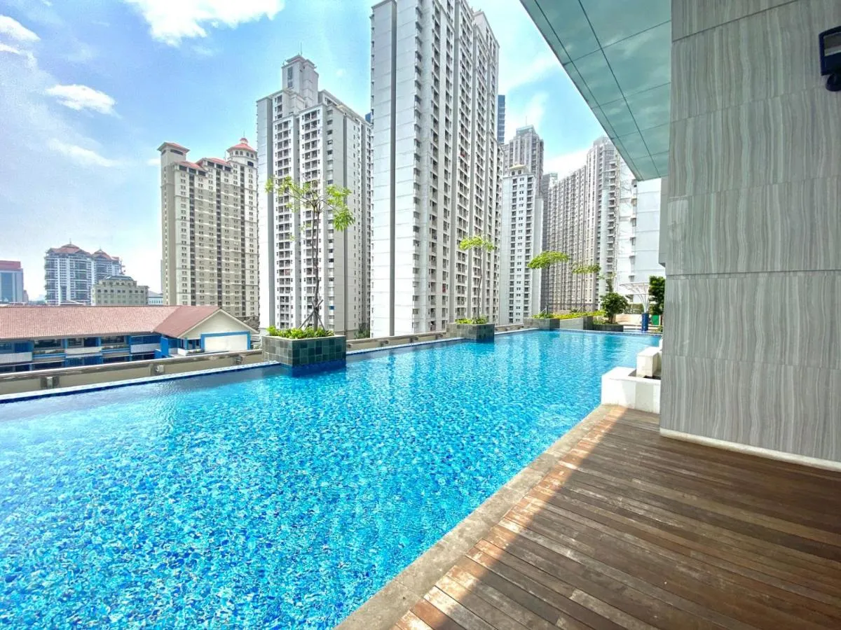 Image 3 of 2 Br Grand Madison Condominium Near Central Park