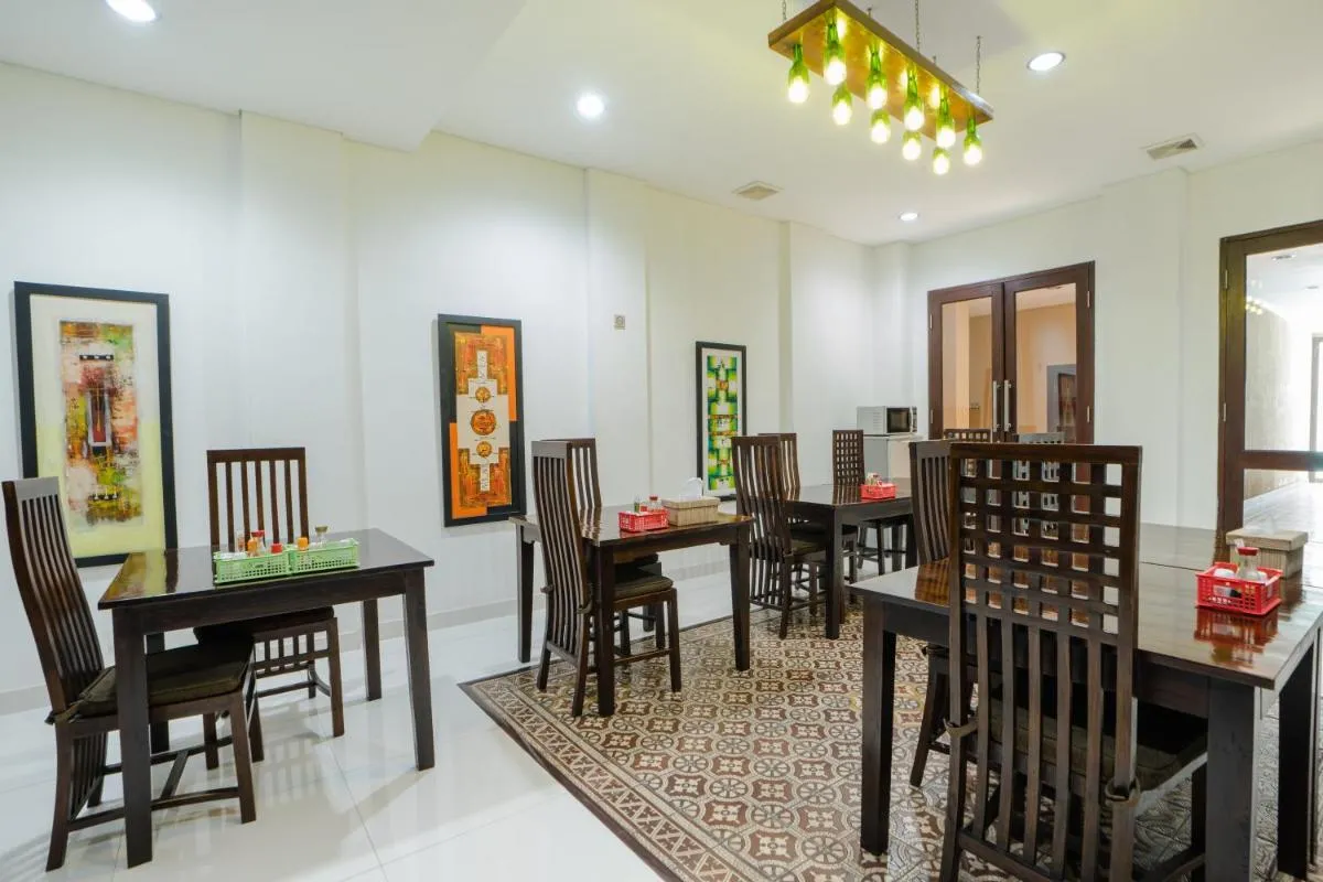 Image 4 of ARCS House Menteng by Jambuluwuk