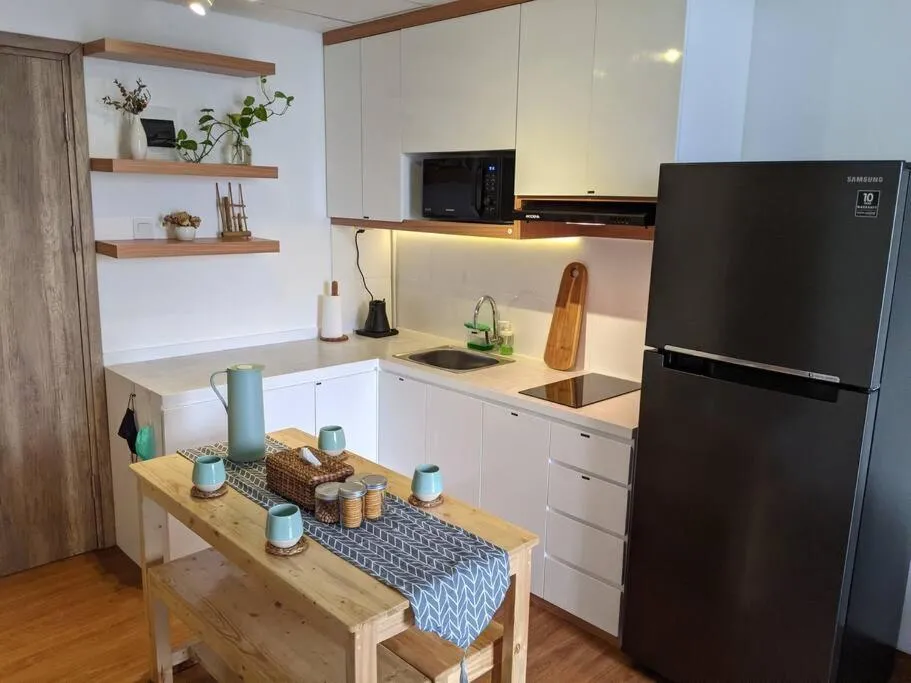 Image 3 of Apt Pejaten Park 1 BR Sage Smart TV, Netflix, Prime, Youtube