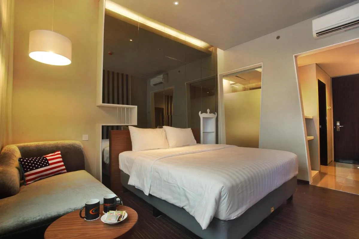 Image 6 of Cabin Hotel