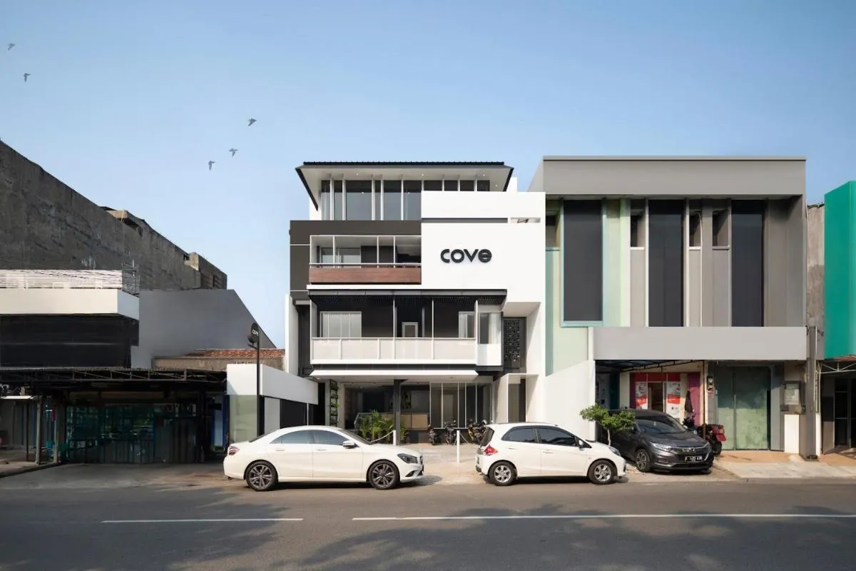 Image 4 of Cove Art Living