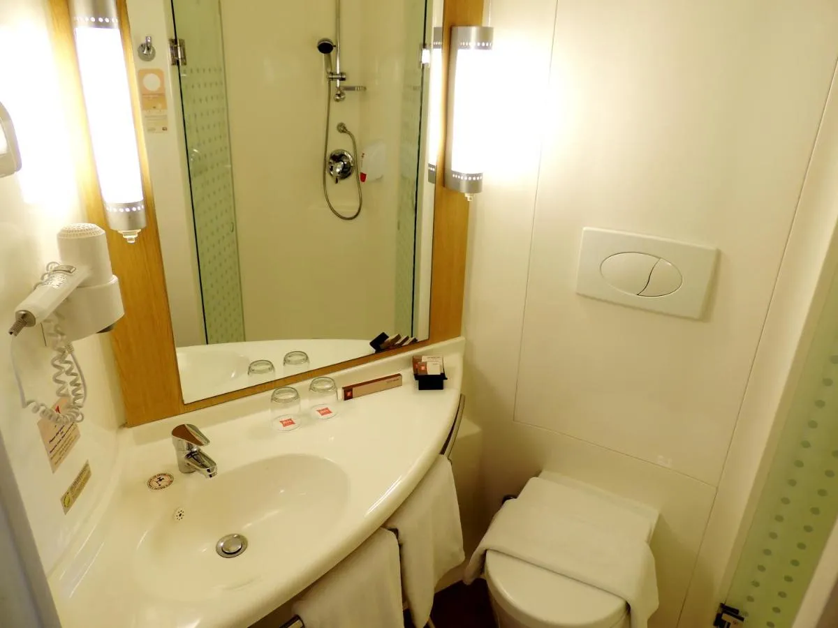 Image 2 of Ibis Jakarta Senen