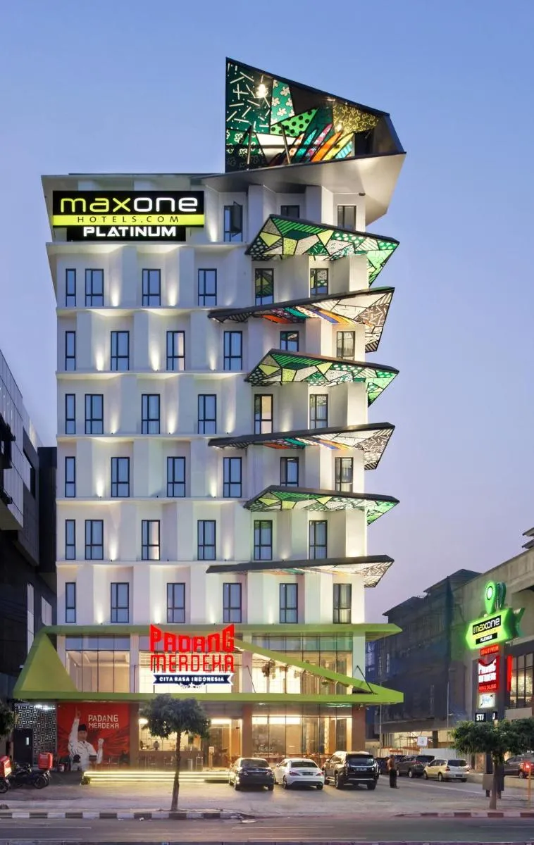 Image 3 of MaxOne Platinum Hayam Wuruk