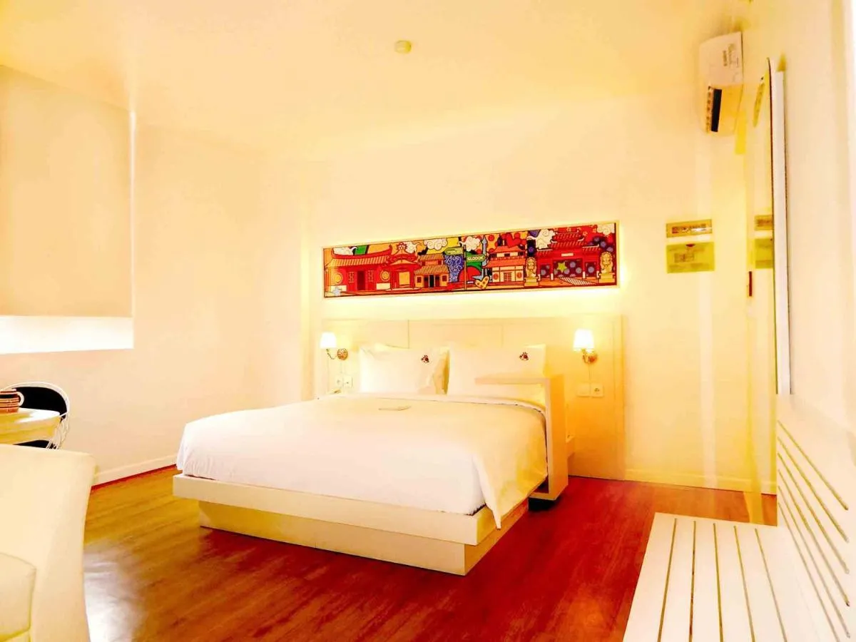 Image 1 of MaxOne Signature Glodok Jakarta