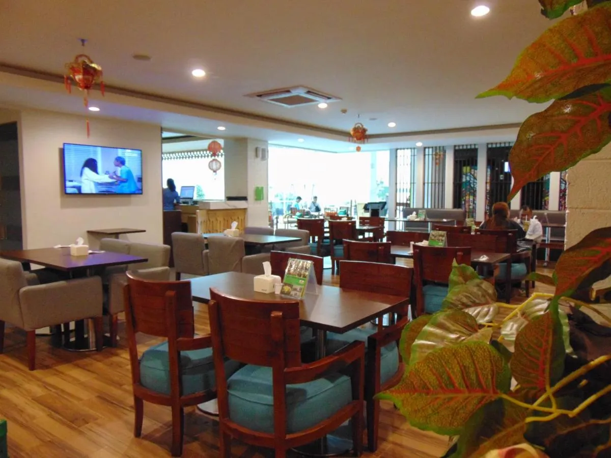 Image 4 of MaxoneHotels.com at Kramat