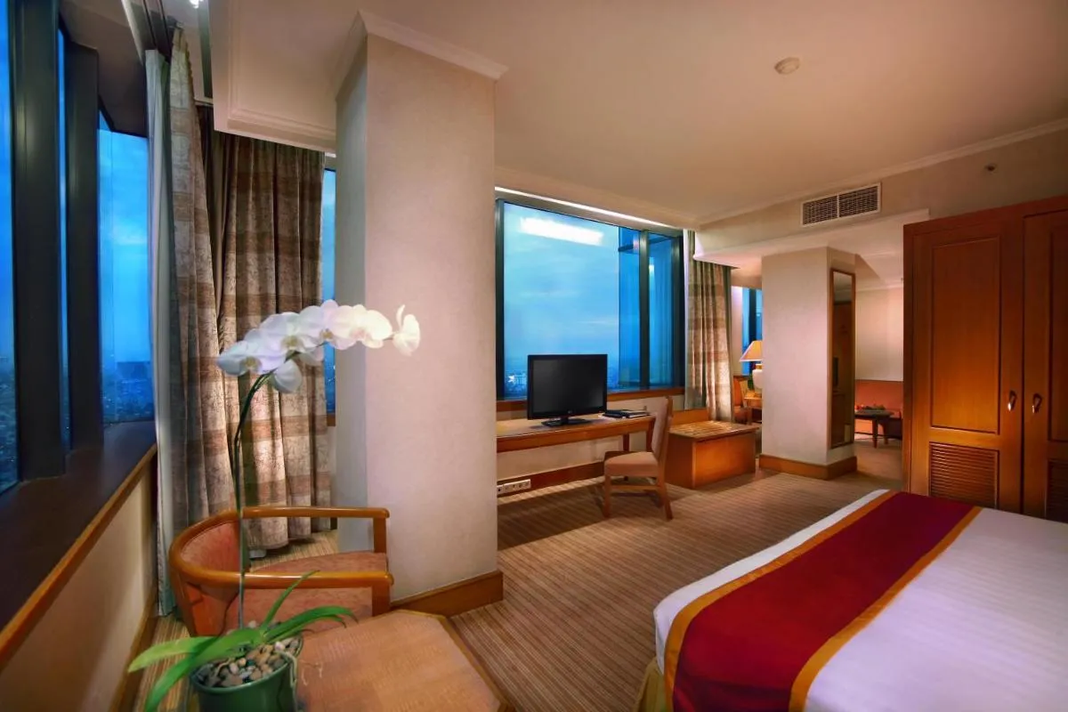 Image 4 of Menara Peninsula Hotel