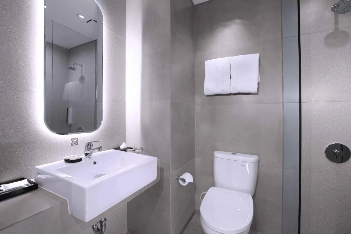 Image 2 of Neo Hotel Puri Indah