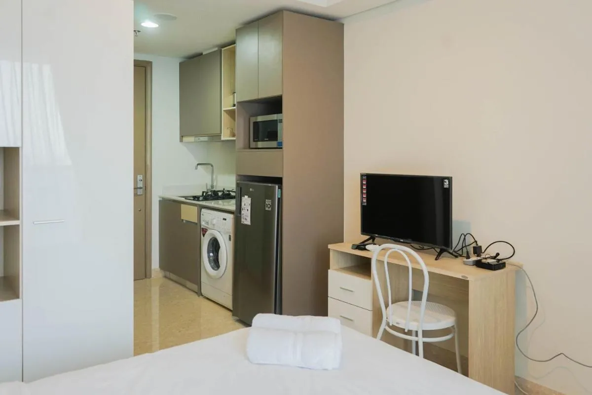 Image 4 of New Furnished Studio Sea View @ Gold Coast Apartment By Travelio