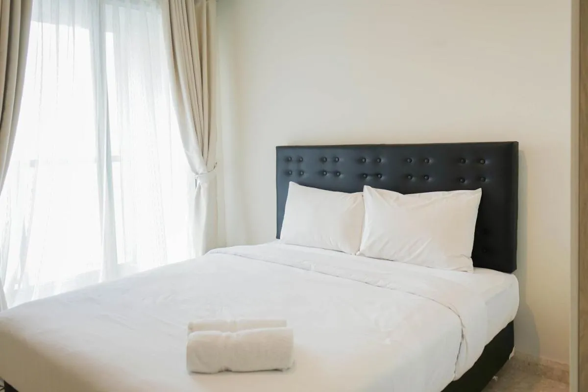 Image 1 of New Furnished Studio Sea View @ Gold Coast Apartment By Travelio