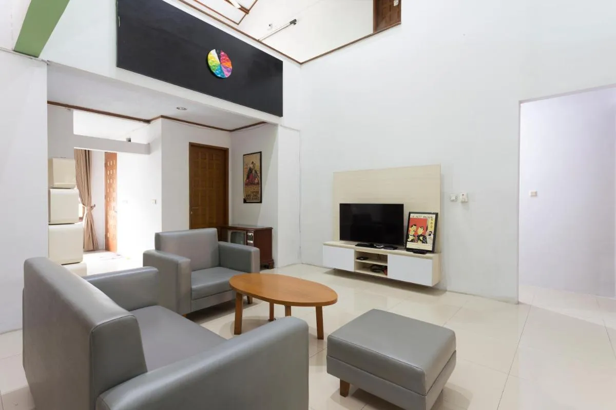 Image 4 of RedDoorz Plus near Cilandak Town Square 2