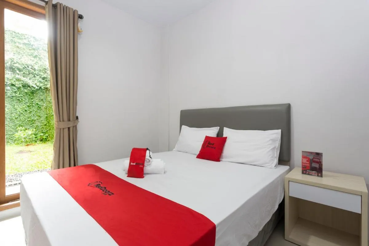 Image 6 of RedDoorz Plus near Cilandak Town Square 2