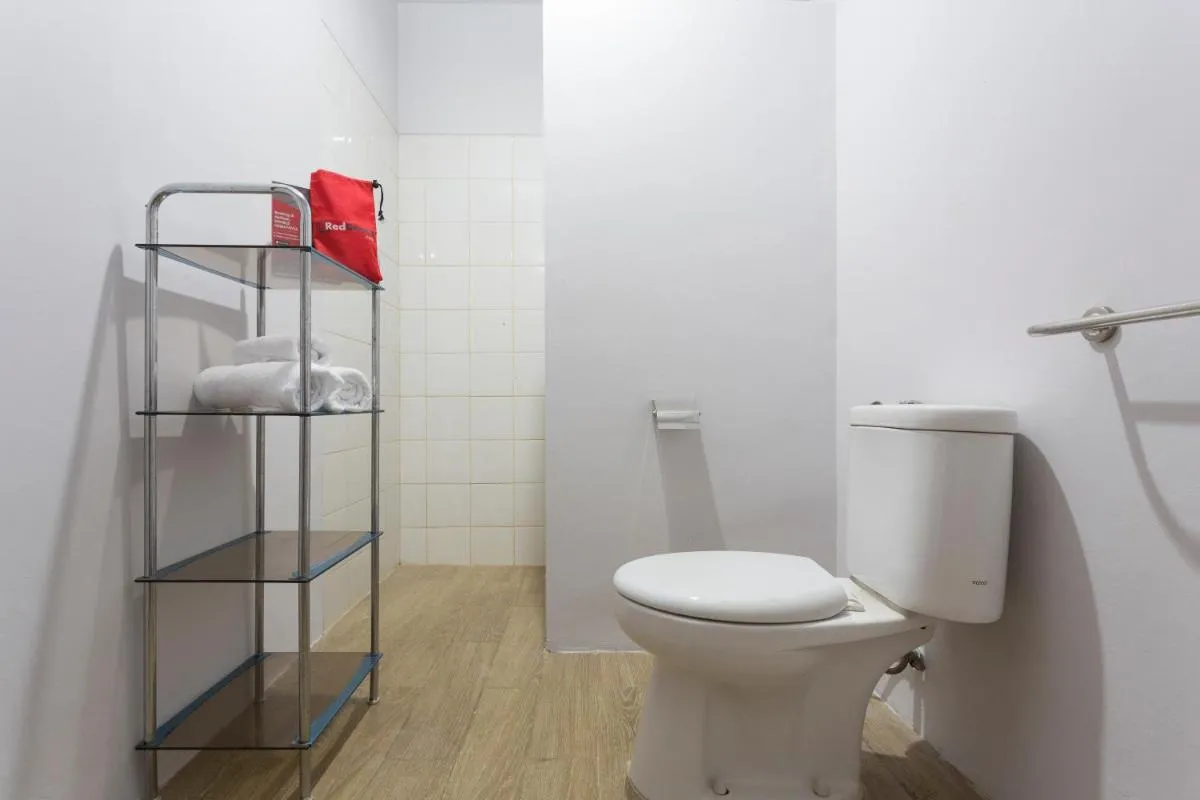 Image 2 of RedDoorz Plus near Cilandak Town Square 2