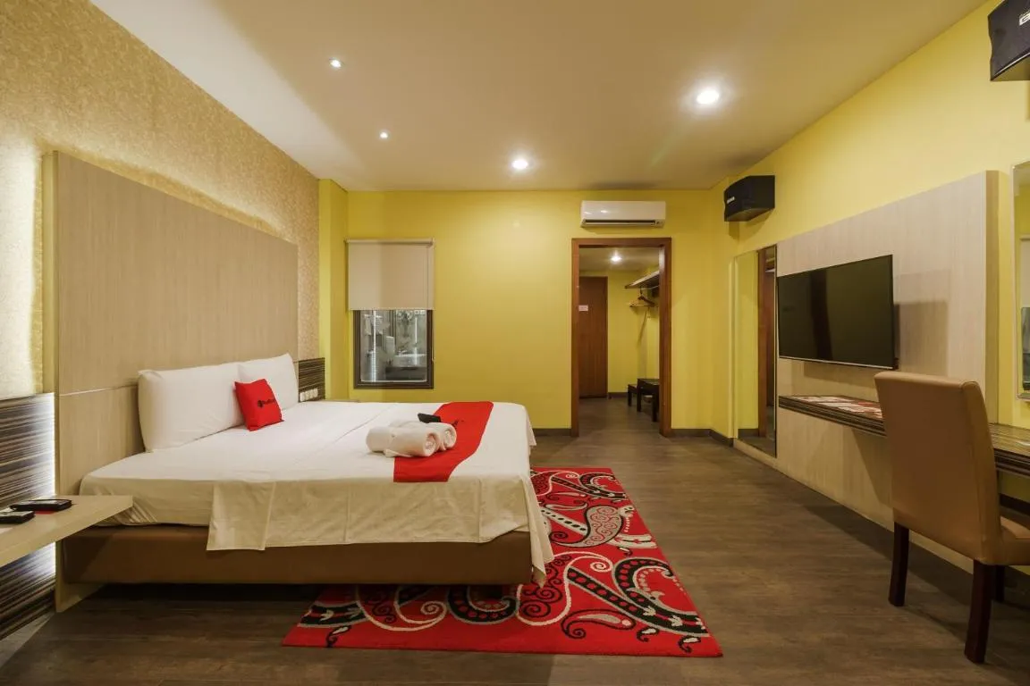 Image of RedDoorz Plus near Dunia Fantasi Ancol
