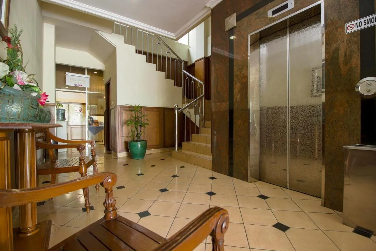 Image 3 of RedDoorz Plus near GBK Senayan