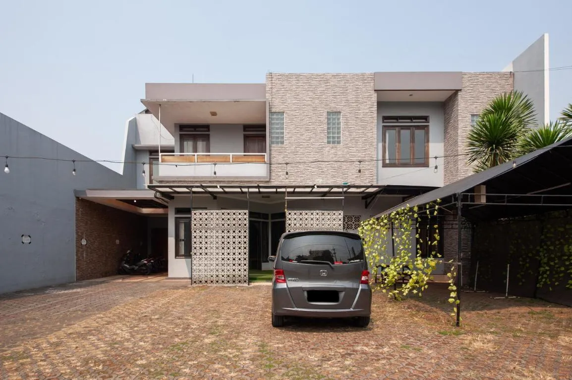 Image of RedDoorz Plus near Kelapa Dua Kebon Jeruk