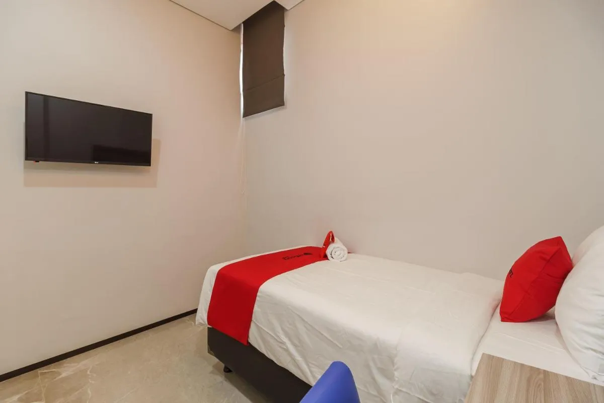 Image 4 of RedDoorz Plus near Senayan City