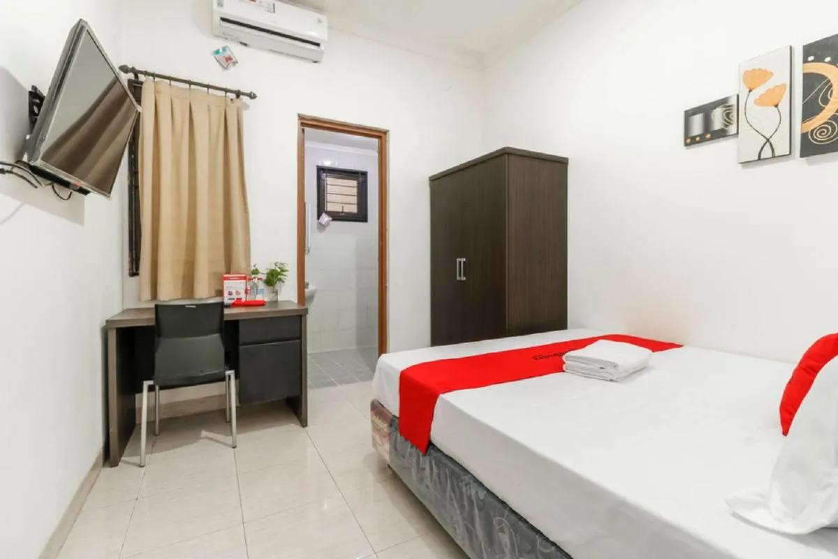 Image 3 of RedDoorz Plus near Trisakti University