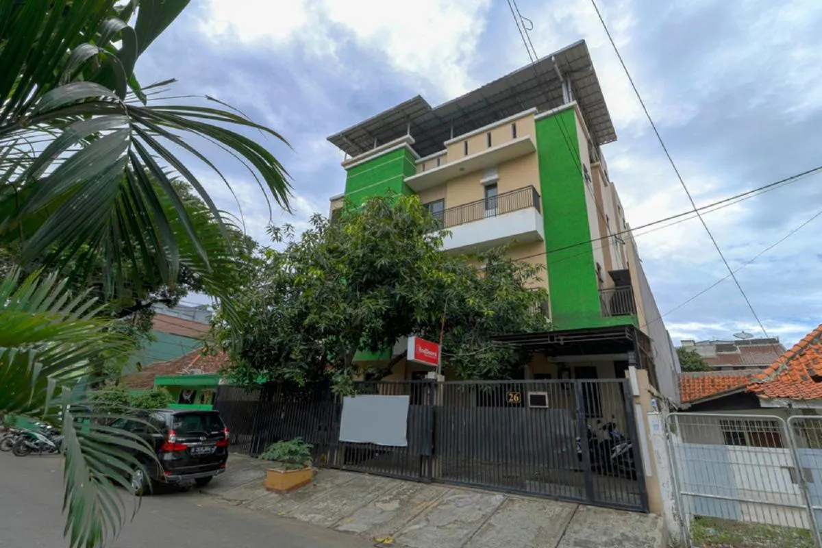 Image 1 of RedDoorz Plus near Trisakti University