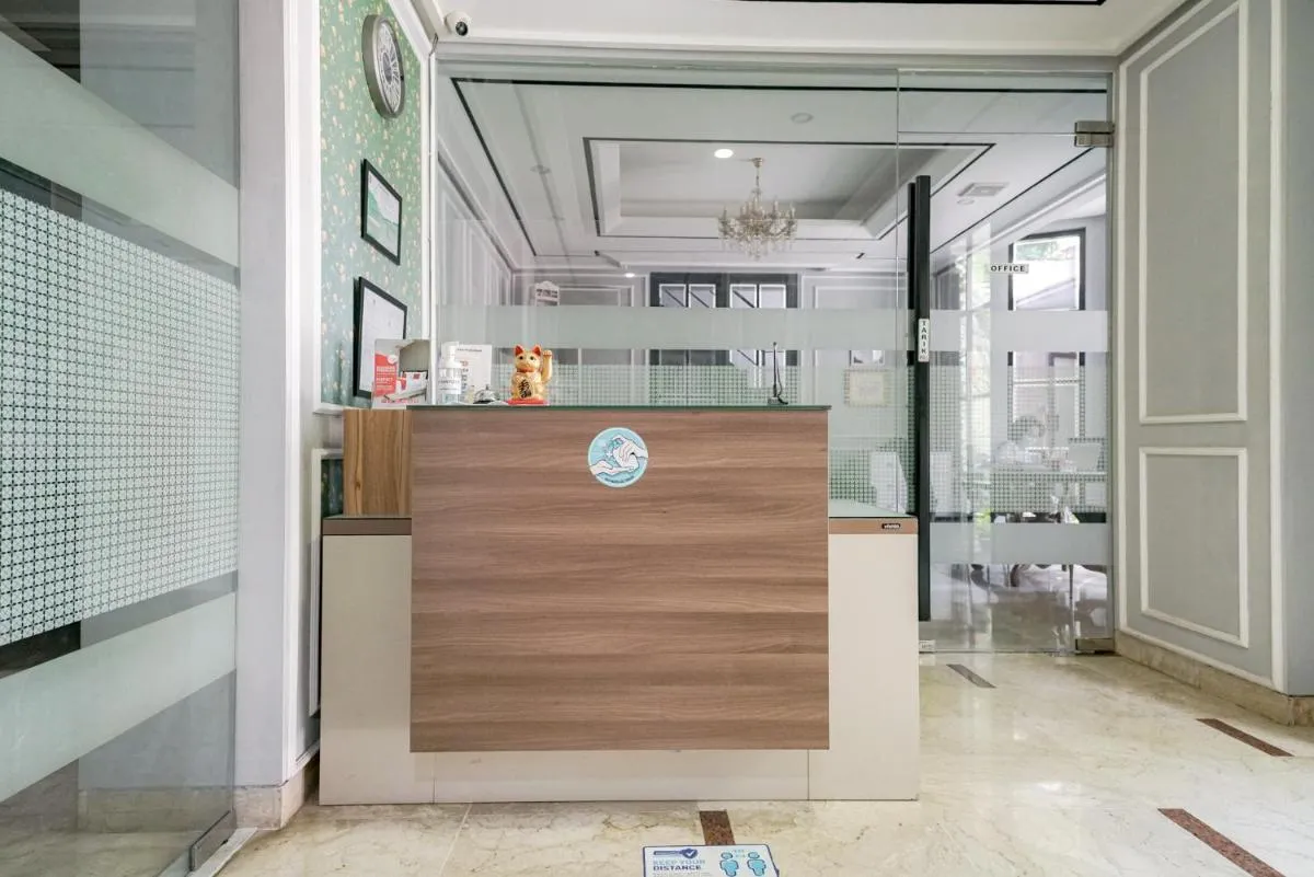Image 2 of RedDoorz Premium near RS Pondok Indah La Maison