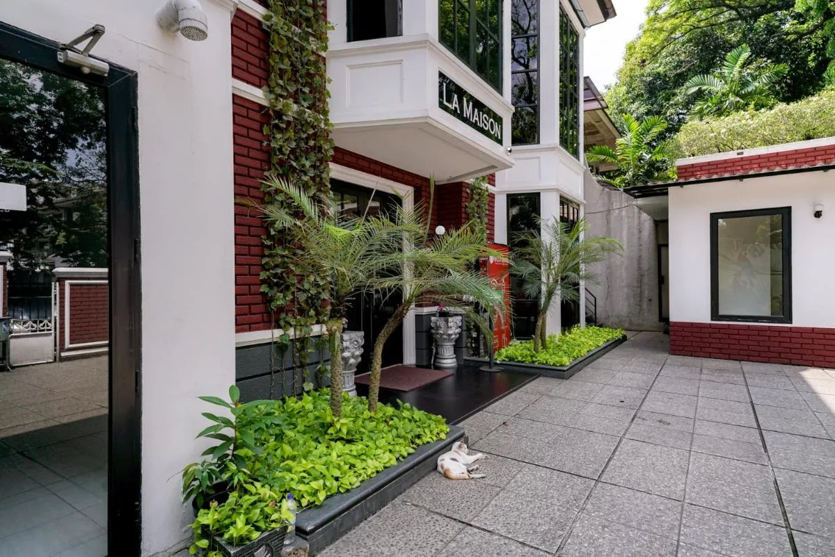 Image 5 of RedDoorz Premium near RS Pondok Indah La Maison