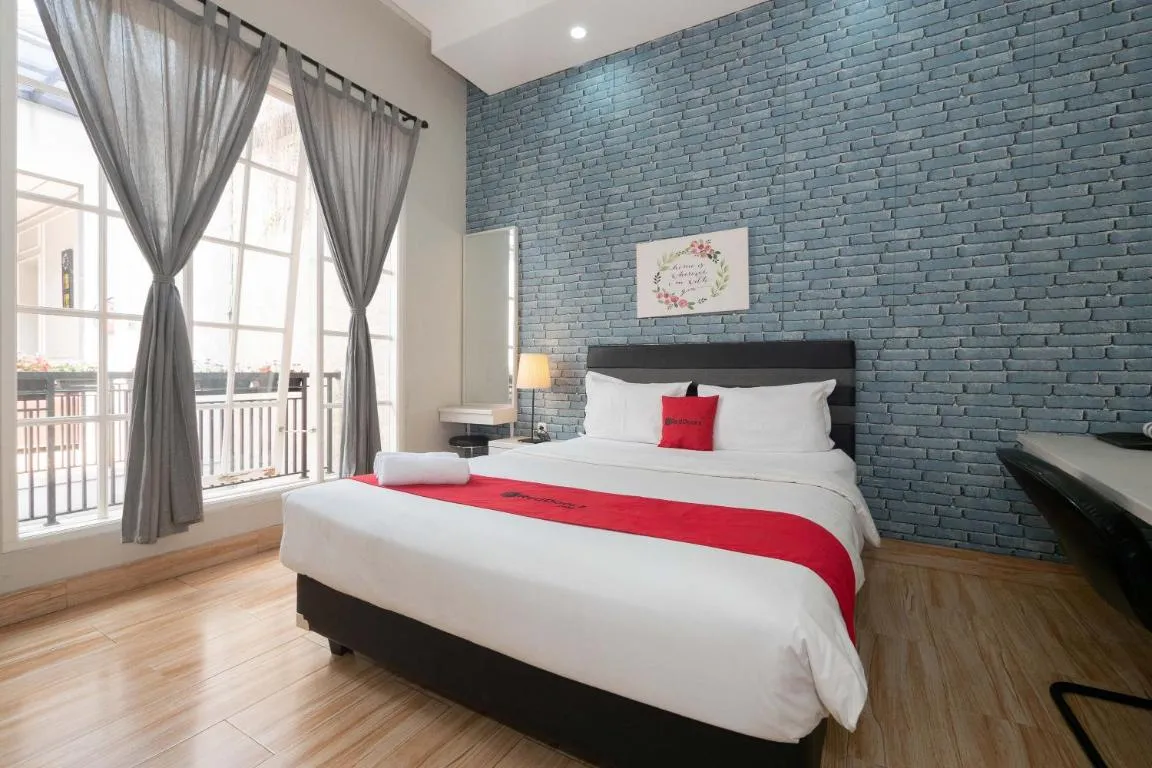 Image of RedDoorz Premium near RS Pondok Indah La Maison