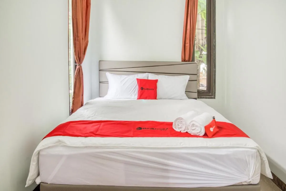 Image 1 of RedDoorz near Taman Mini Jakarta