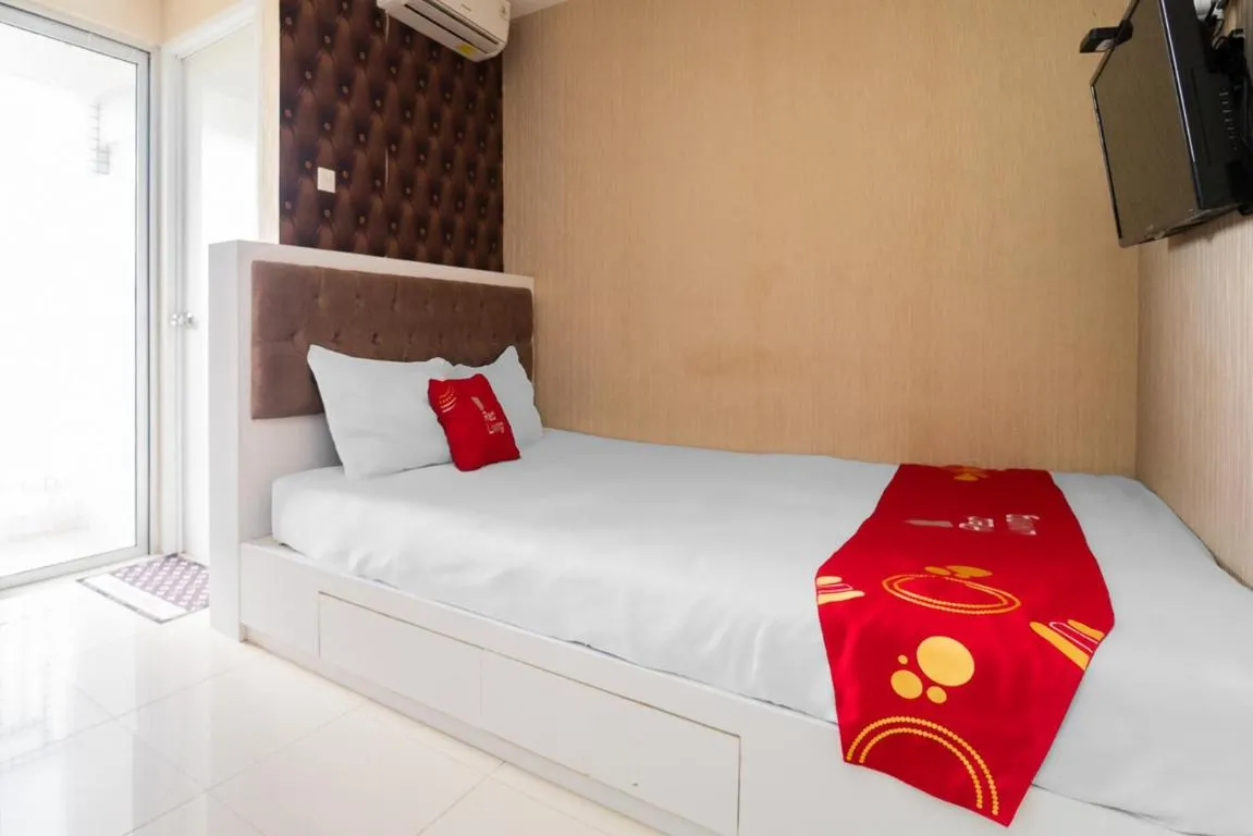 Image of RedLiving Apartemen Bassura City – Ens Room