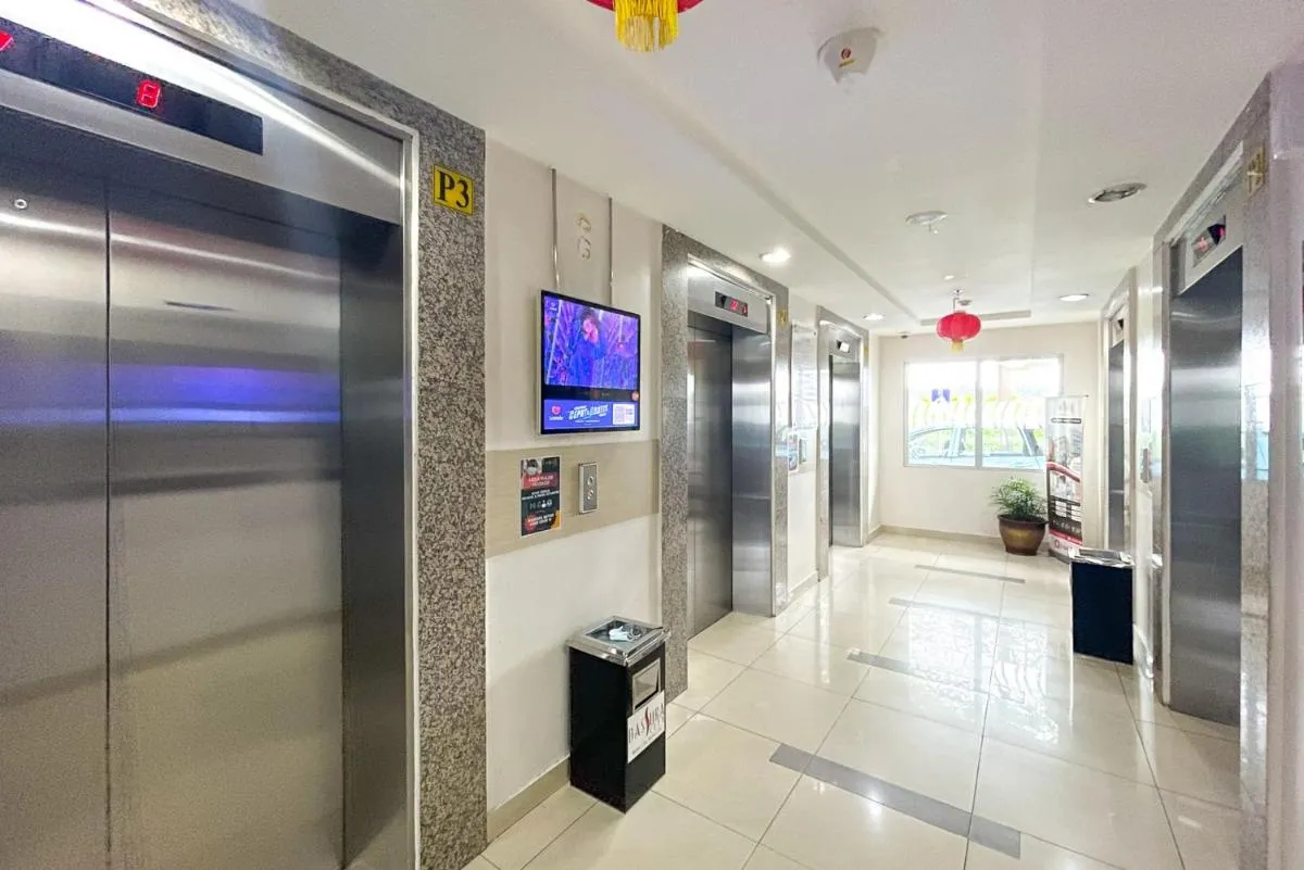 Image 5 of RedLiving Apartemen Bassura City – Ens Room