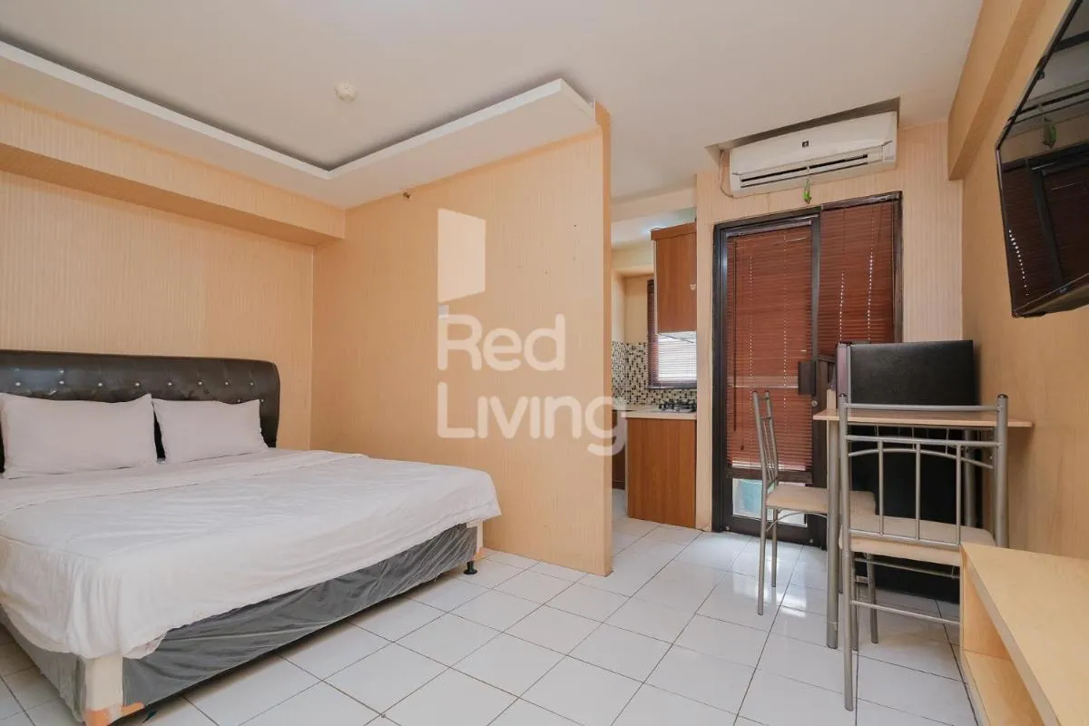 Image 5 of RedLiving Apartemen Kebagusan City – Niki Room