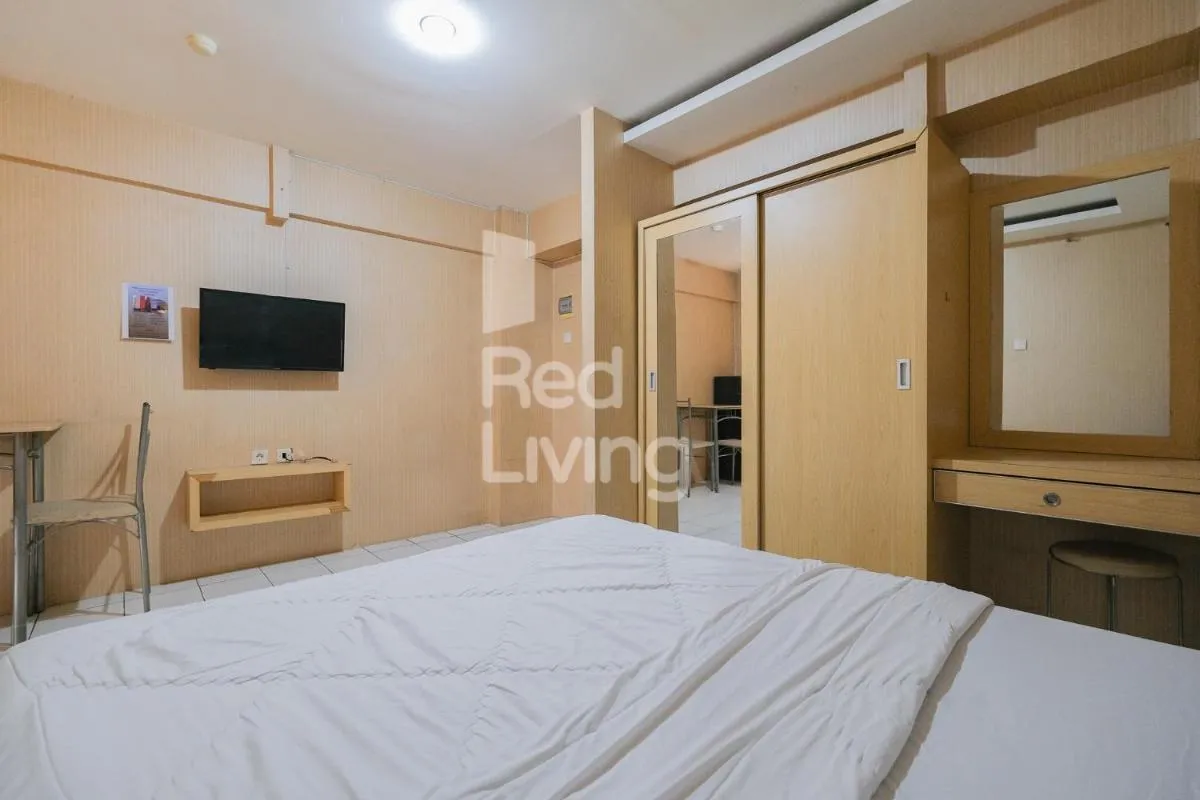 Image 4 of RedLiving Apartemen Kebagusan City – Niki Room