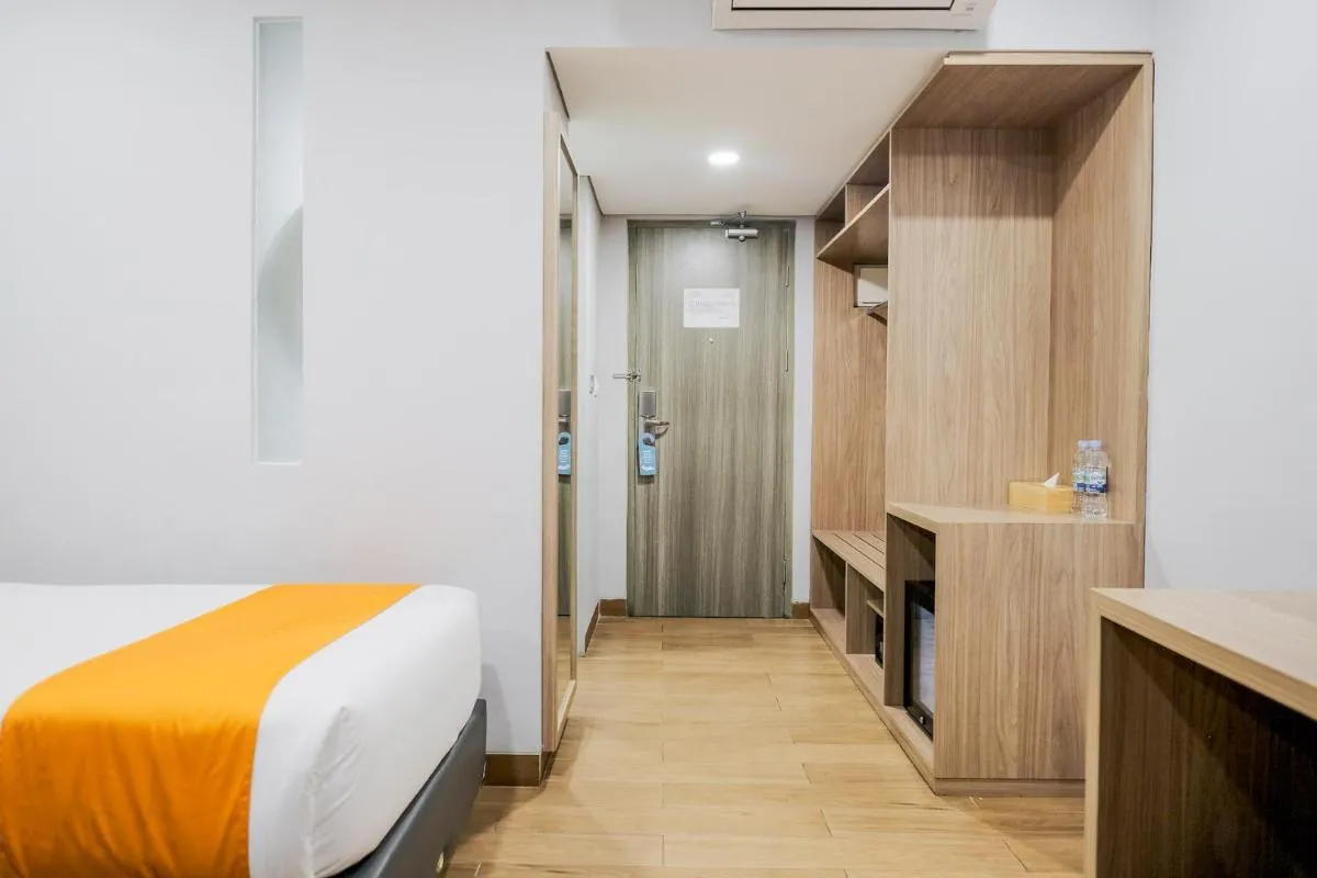 Image 1 of Sans Hotel Puri Indah Jakarta