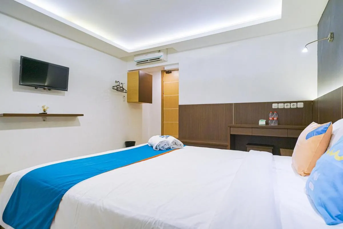 Image 2 of Sans Hotel Rumah Kita Daan Mogot by RedDoorz
