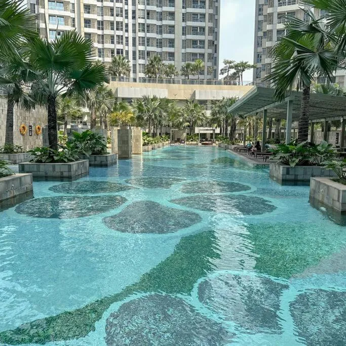 Image 3 of Studio, West Jakarta Oasis, Netflix, Pool, Mall