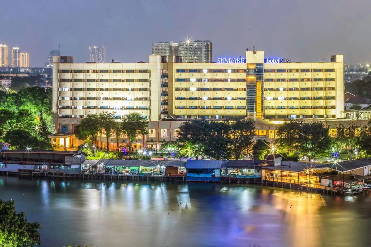Image 5 of Sunlake Waterfront Resort & Convention