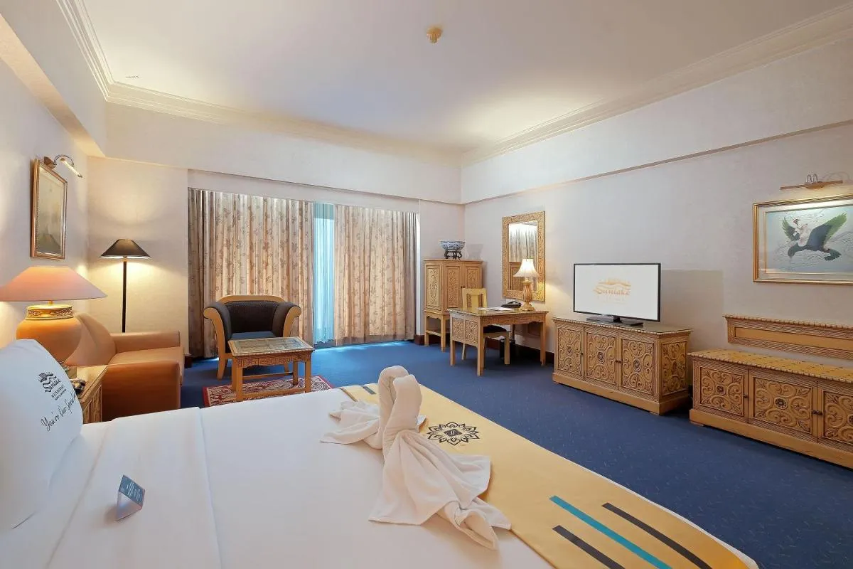 Image 4 of Sunlake Waterfront Resort & Convention