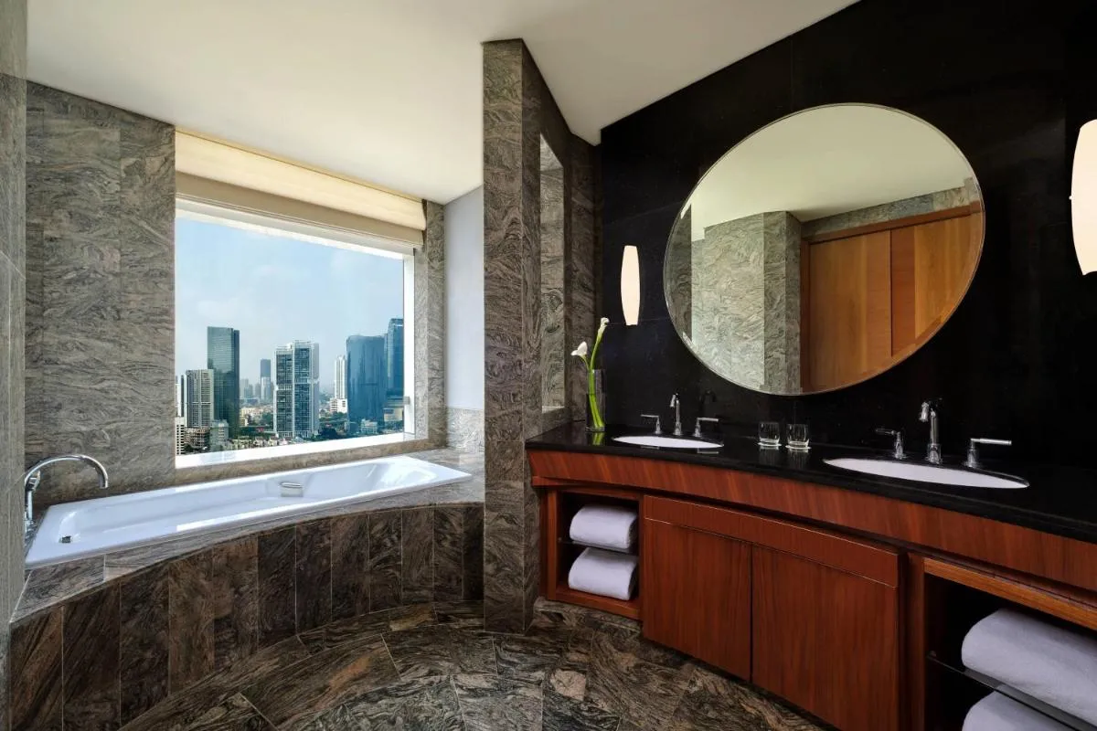 Image 2 of The Ritz-Carlton Jakarta, Pacific Place