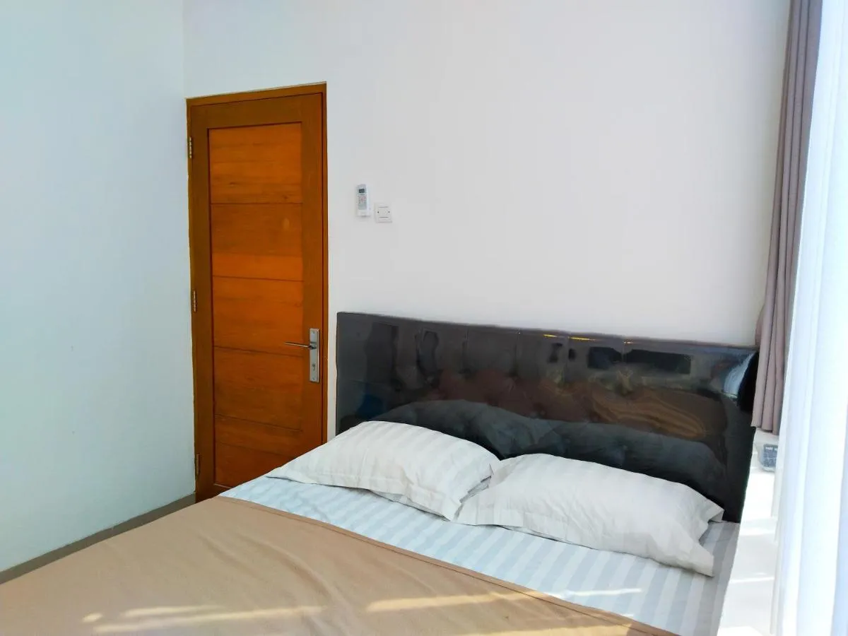 Image 1 of Themas Guest House