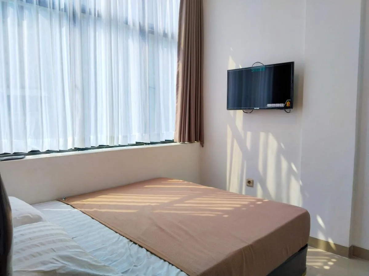Image 3 of Themas Guest House