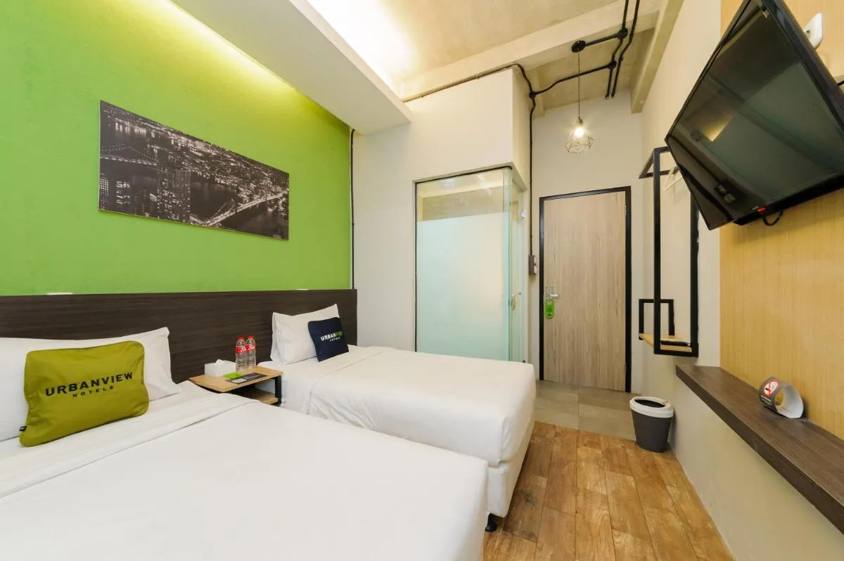 Image 1 of Urbanview Caverna Gandaria by RedDoorz