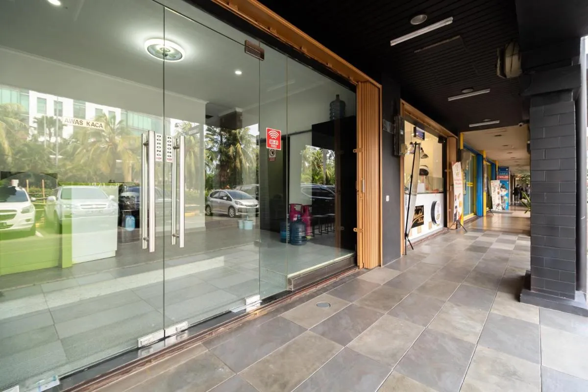 Image 5 of Urbanview Hotel Bizhome Artha Gading Boulevard by RedDoorz