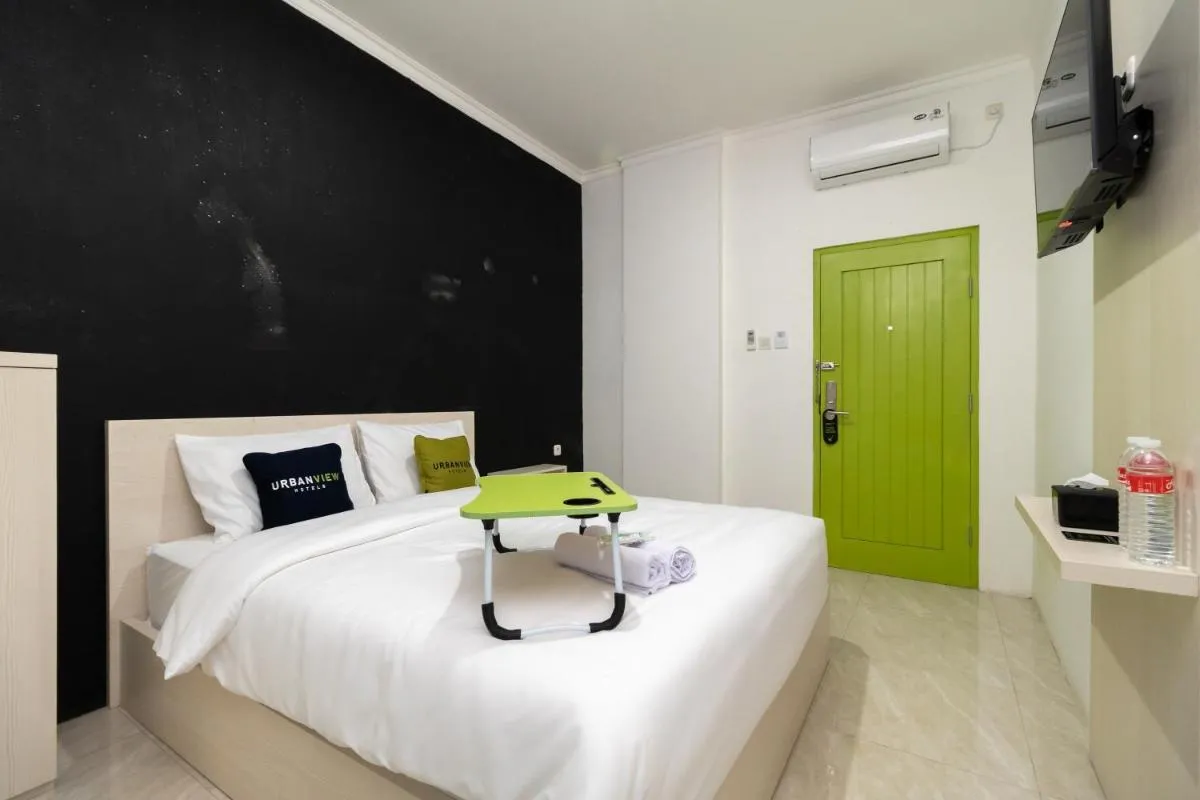 Image 1 of Urbanview Hotel Bizhome Artha Gading Boulevard by RedDoorz