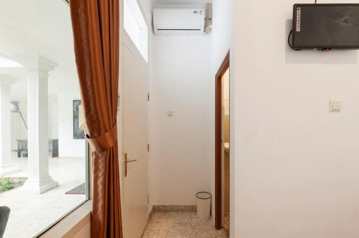 Image 4 of Urbanview Hotel De Breeze Kemang Jakarta by RedDoorz