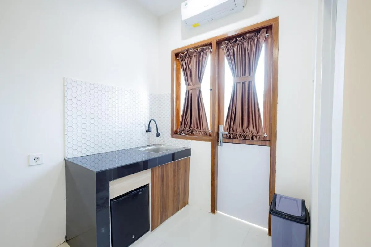 Image 3 of Urbanview Hotel Syariah The Ragunan Residence