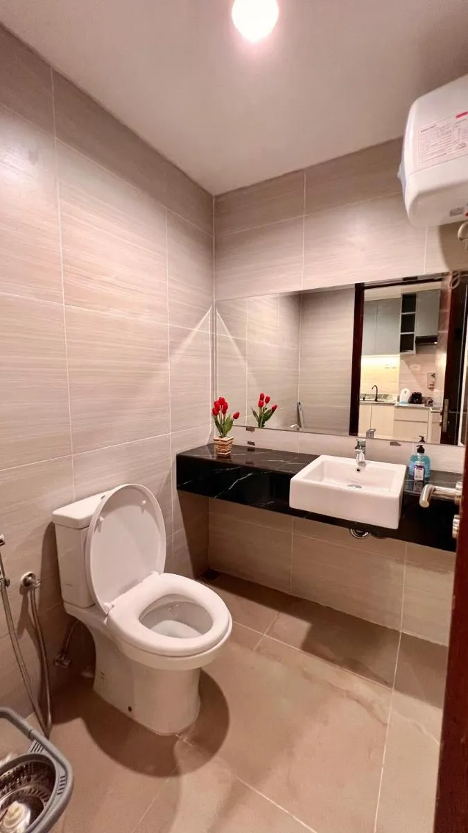 Image 3 of West Vista Apartment JKT Modern Design w/55” TV and 40/mbps Wi-fi