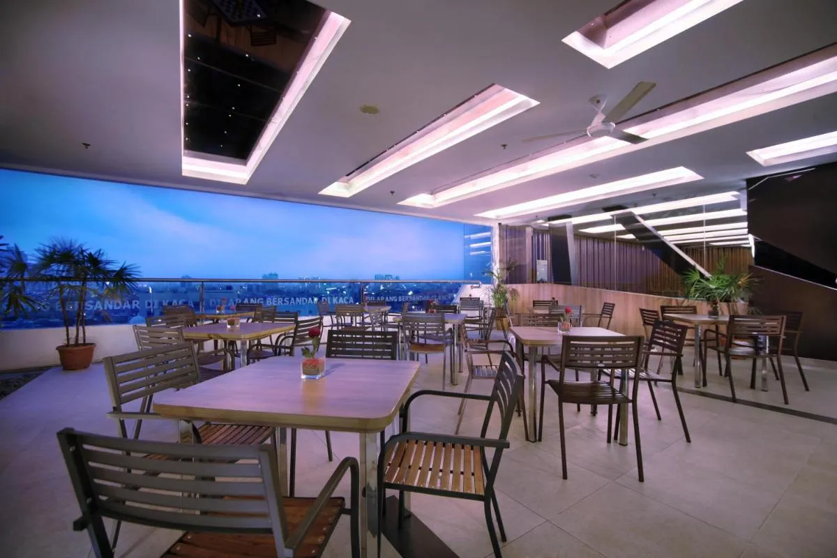 Image 1 of favehotel LTC Glodok