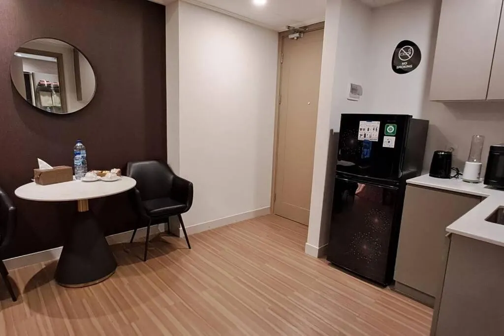 Image of gold coast pik , 1 br , netflix , sofa bed ,London
