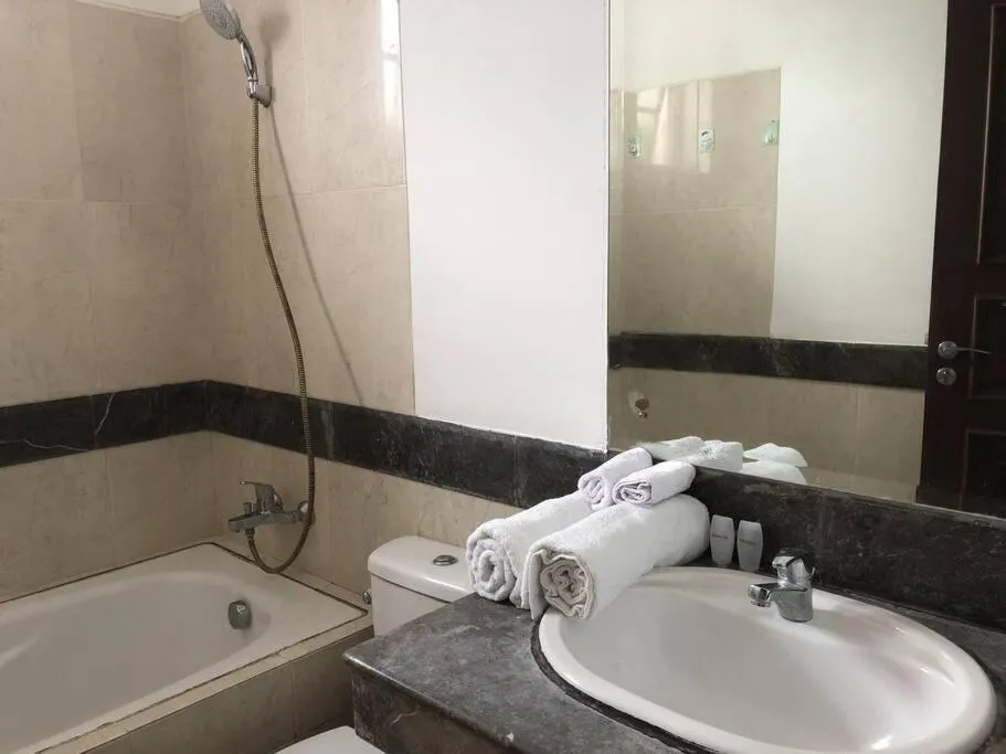 Image 2 of lovely 1 bedroom apartment the bellezza permata
